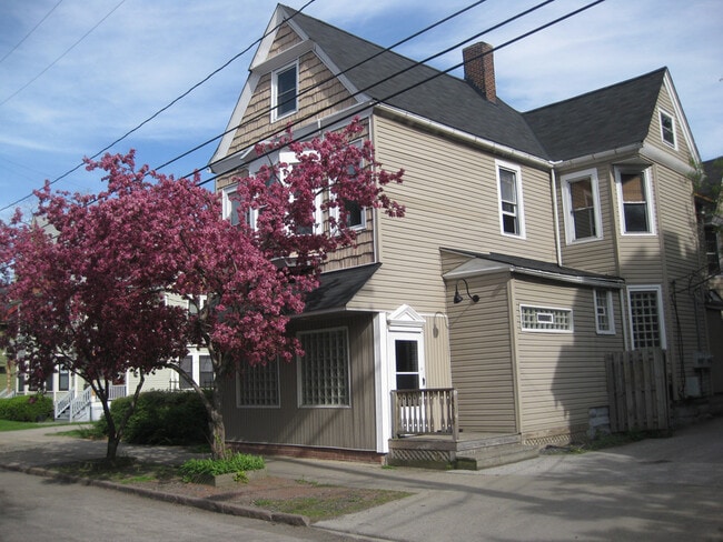 Building Photo - 4315 Bridge Ave