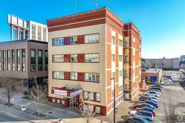 Pullman Lofts - Downtown Cedar Rapids. Parking and Utilities Included! - Pullman Lofts - Downtown Cedar Rapids.  Parking and Utilities Included!
