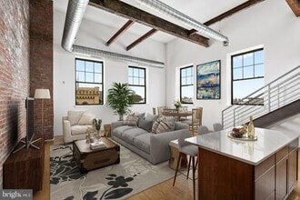 Building Photo - 1637 39 Poplar Street Unit S4