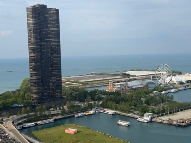 Building Photo - 450 E Waterside Dr