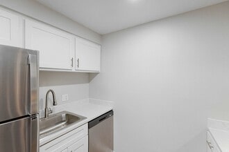 Building Photo - The Jefferson Apartments