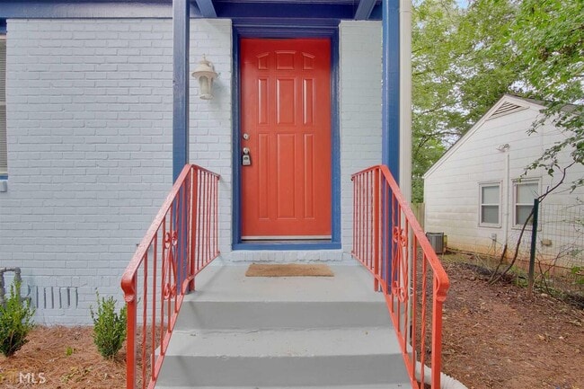 Building Photo - 1270 Trenton St SE