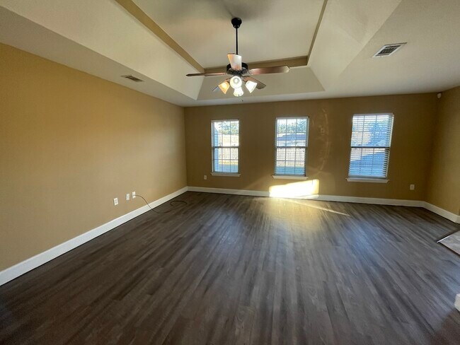Foto del edificio - 4698 Custer Dr