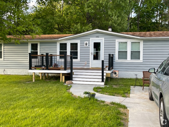 Building Photo - 102 Blackwood Ct