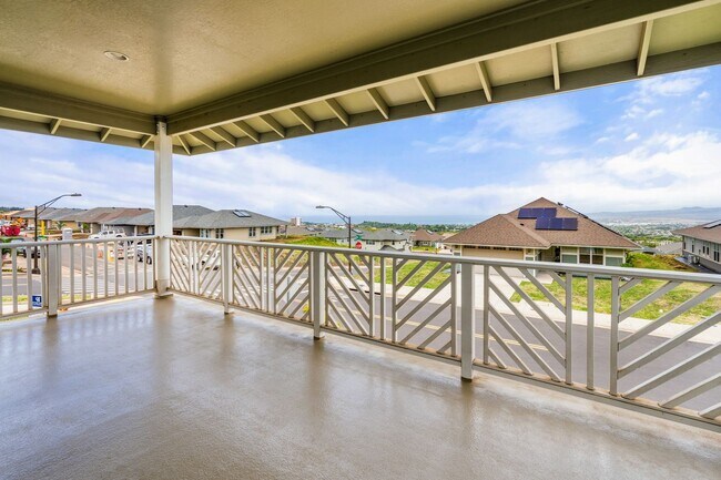 Building Photo - Beautiful Designed Spacious Unfurnished 3 ...