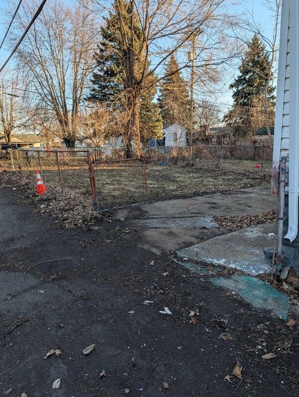 Foto del edificio - 4549 3rd St