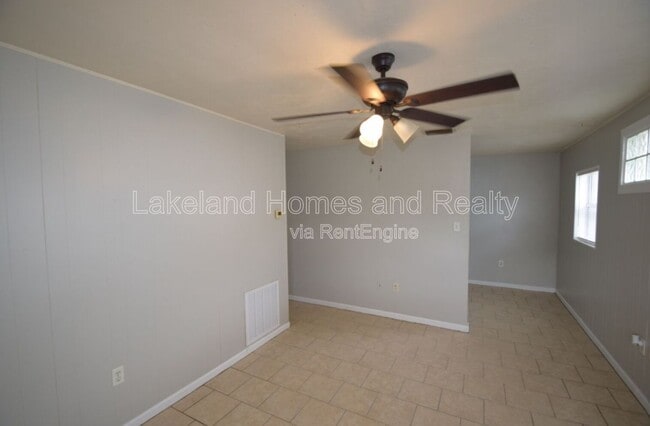 Foto del edificio - 1213 W Patterson St