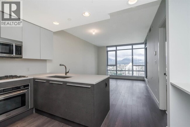 Building Photo - 2008 Rosser Ave