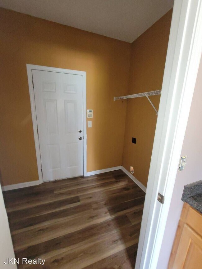 Building Photo - 3 br, 2.5 bath House - 5904 Patricia Ryan Dr