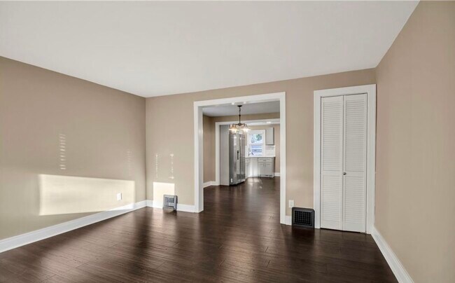 Building Photo - 176 Highland Dr