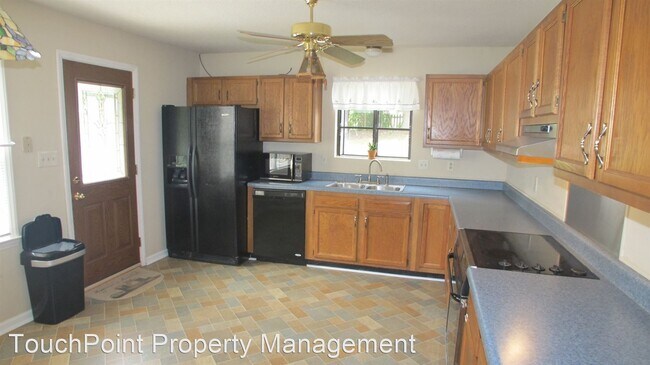 Building Photo - 5 br, 2.5 bath House - 1434 Longbrook Drive