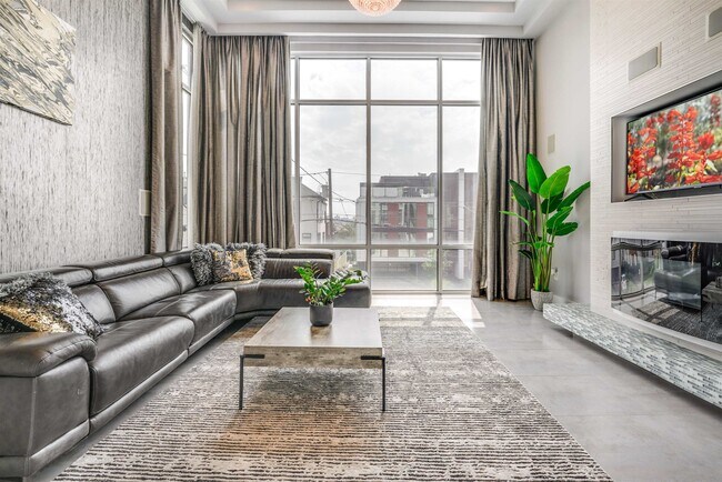 Foto del edificio - 760B Undercliff Ave