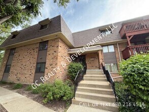 Building Photo - 1925 Tall Oaks Dr