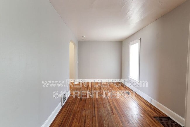 Building Photo - 1570 E Morgan Ave
