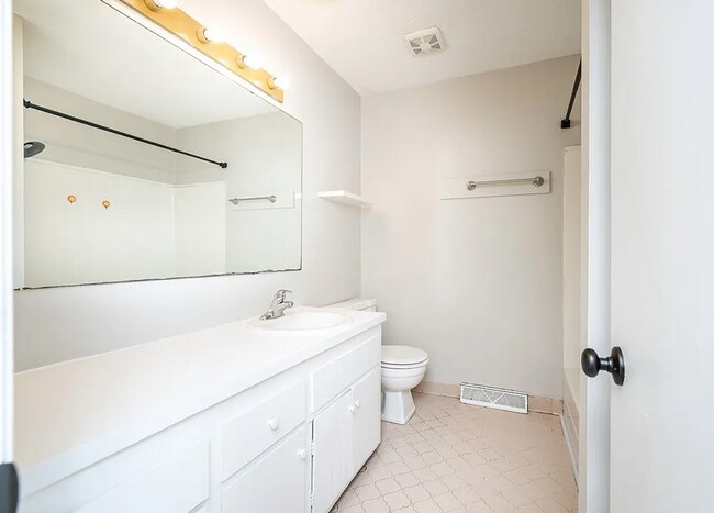 Foto del edificio - 2 Bedroom Units