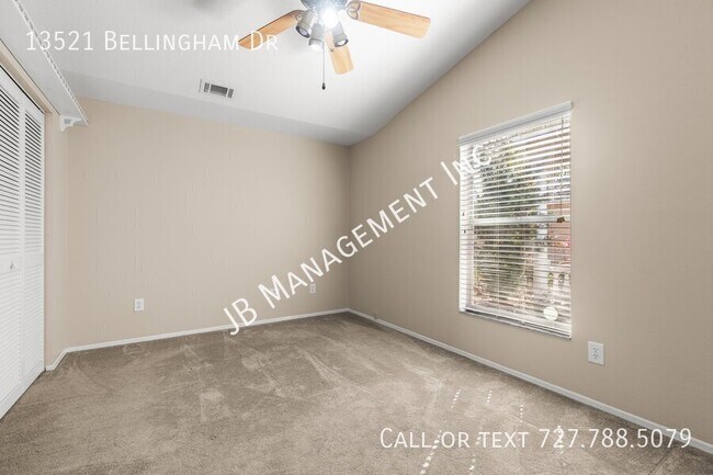 Foto del edificio - 13521 Bellingham Dr