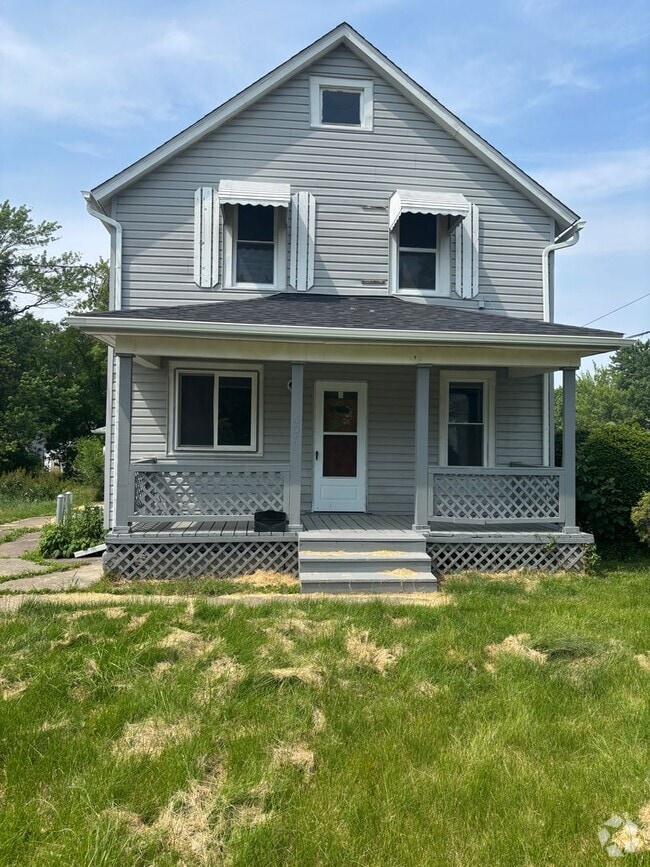 Building Photo - 607 E 34th St