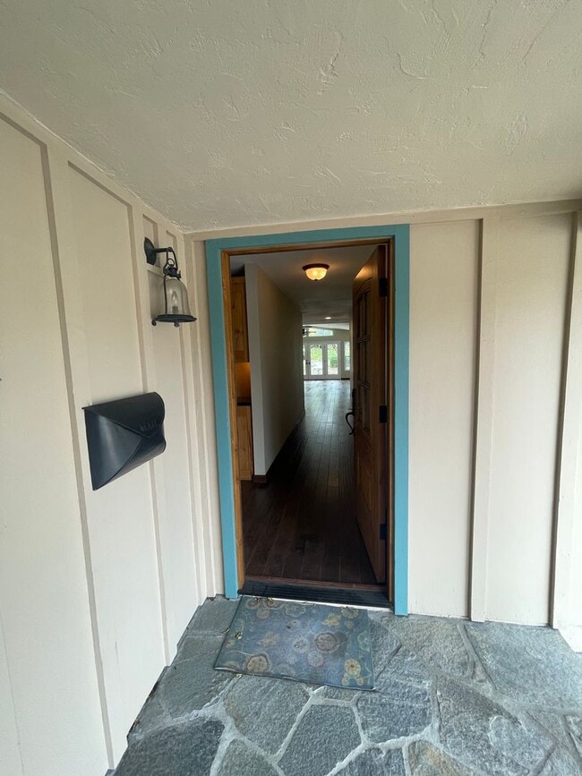 Building Photo - Clairemont Beauty - Welcome Home!