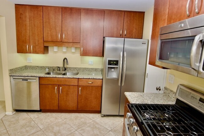 Foto del edificio - 1047 Auburn Ln