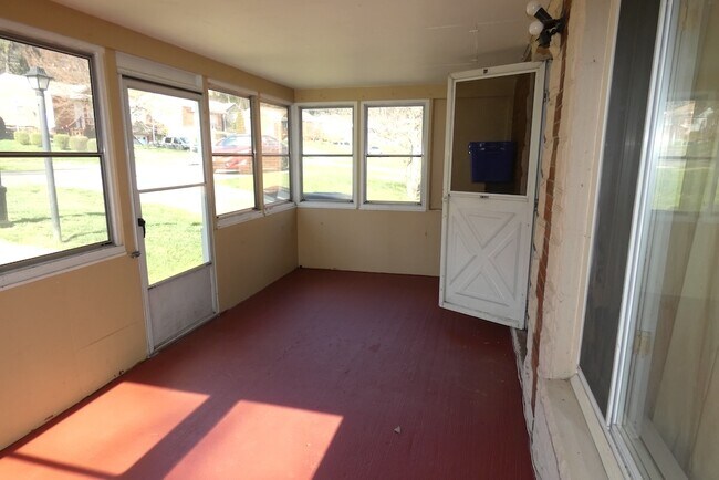 Foto del edificio - 3436 Brinway Dr