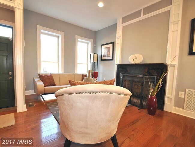 Photo - 131 N Montford Ave Townhome