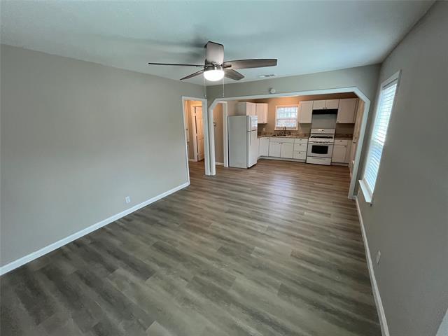 Foto del edificio - 2546 Searcy Dr