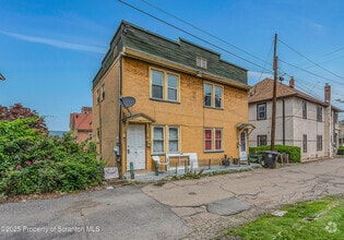 Building Photo - 536 Fig St