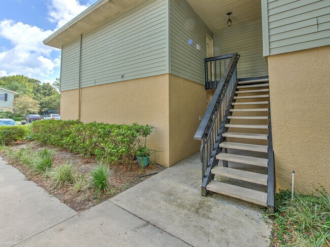 Building Photo - 2 br, 2 bath Condo - 526 Golden Raintree P...