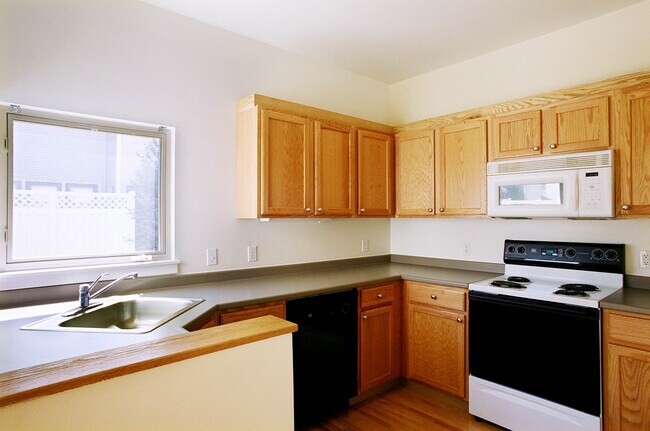 Building Photo - 247 Carron St