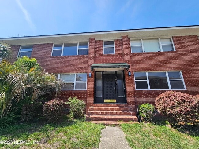 Building Photo - 3005 Walton St