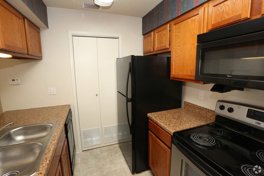 Addison New Home Plan For Cypress Creek Lakes 50ft Community In Example Of Cypress Kitchen Cabinet