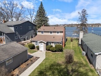Building Photo - 4500 Island Park Dr