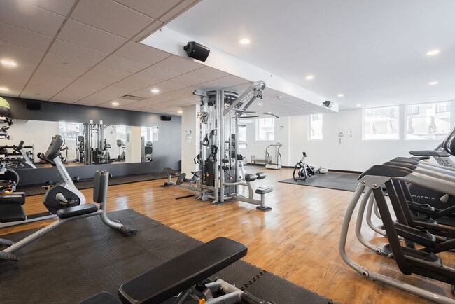 Building Photo - 7 Elements