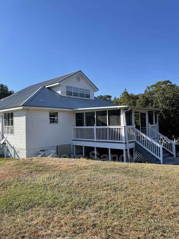 Foto del edificio - 5792 Todd St