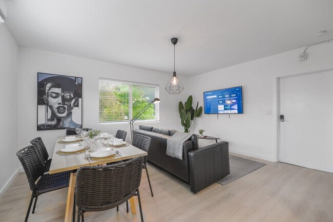 Foto del edificio - 515 NE 82nd St