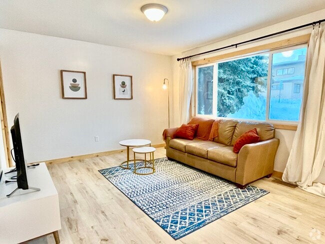Building Photo - 2101 Solstice Cir