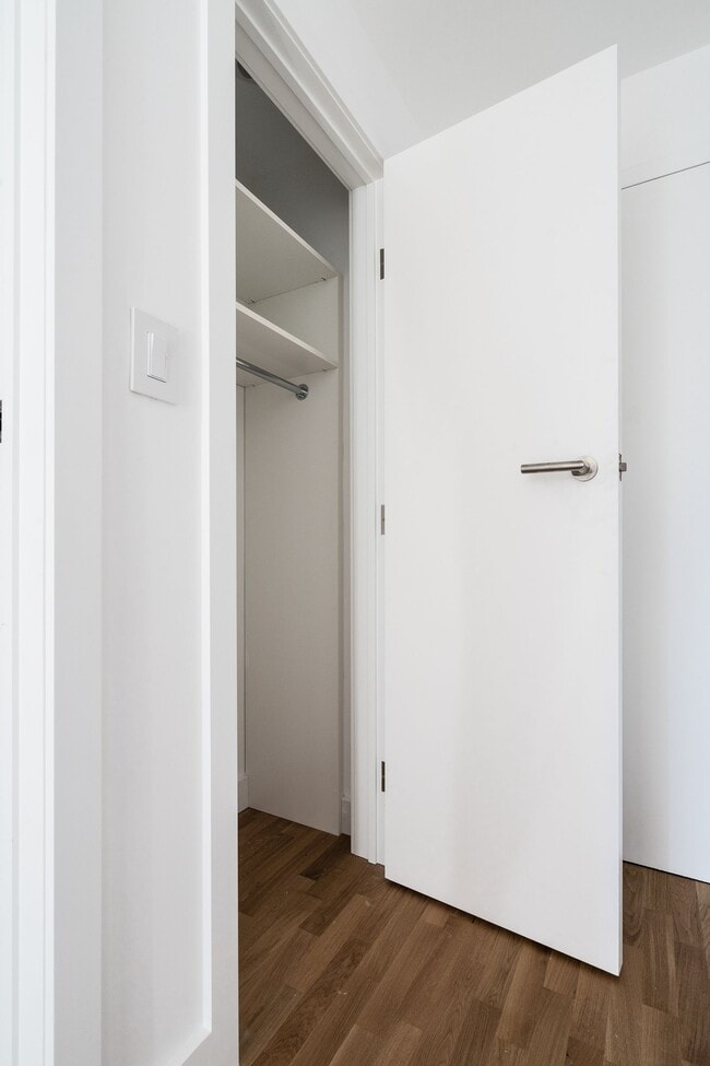 Building Photo - 798 Richmond Street West