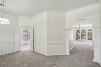 Building Photo - 16911 Bouldgreen