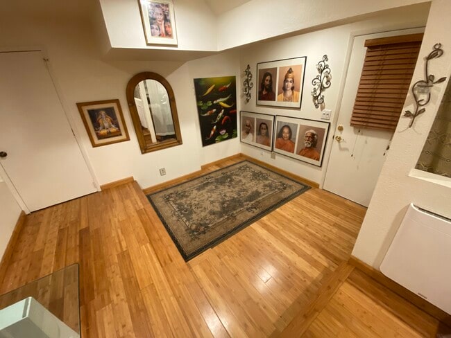 Foto del edificio - 20840 Elfin Forest Rd