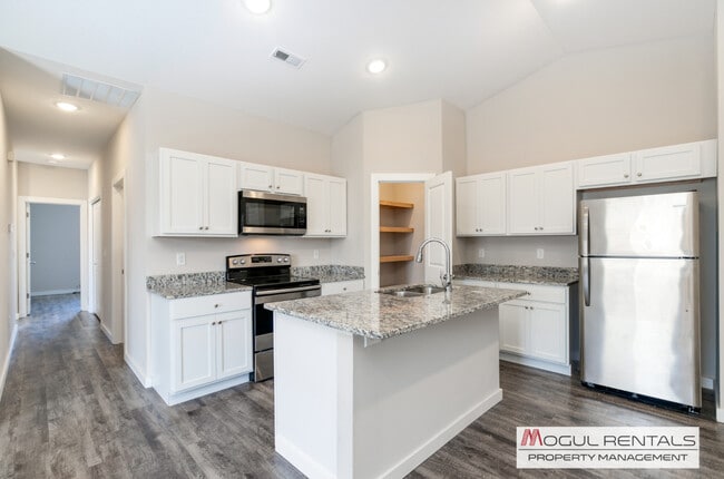 Foto del edificio - 596 E Martens Ct