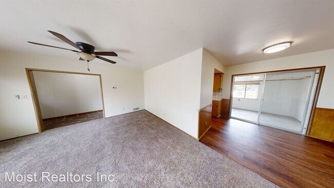 Building Photo - 35868 Wildwood Canyon Rd