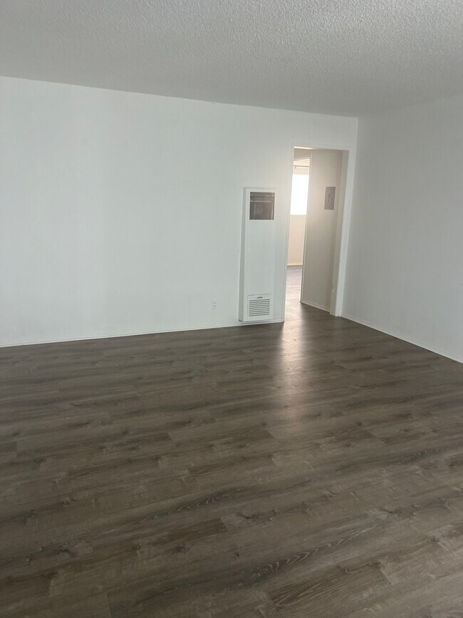 Foto del edificio - 3444 Mentone Ave