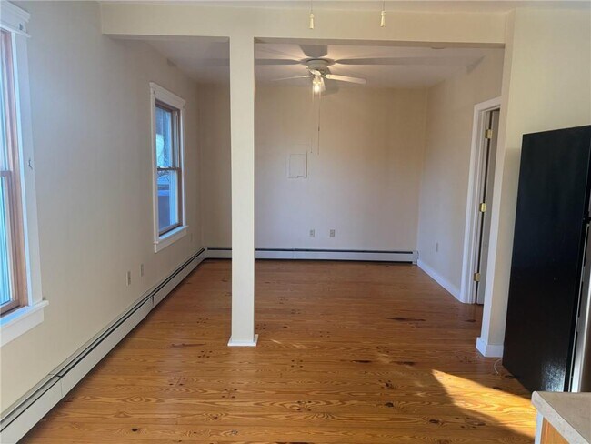 Building Photo - 31 Powel Ave
