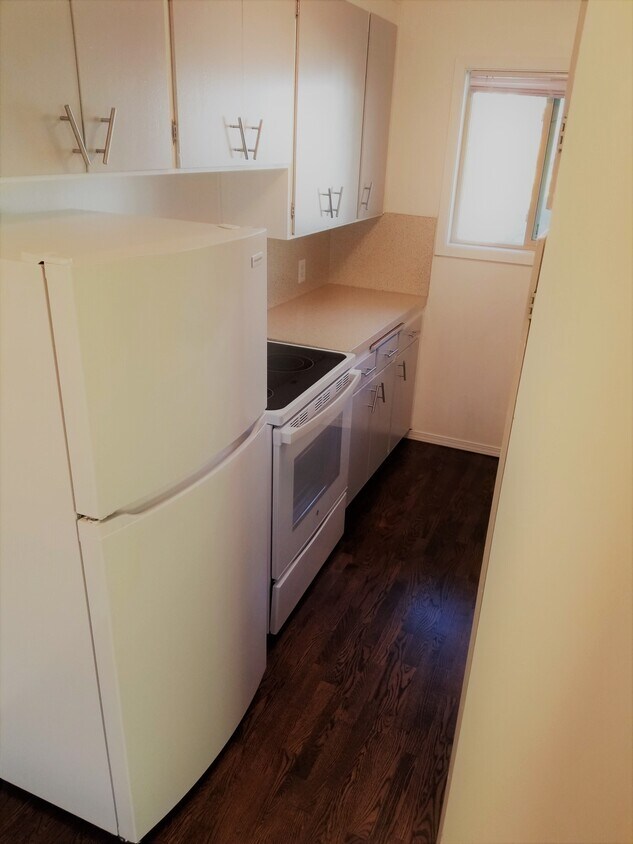 Primary Photo - 3202 S Edmunds St