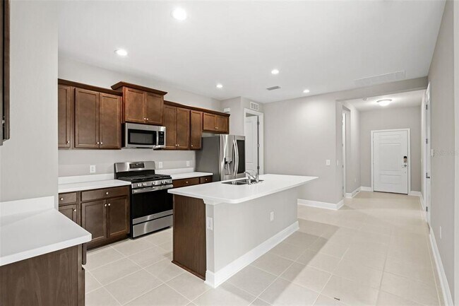 Foto del edificio - 10072 Lake Wales Cir