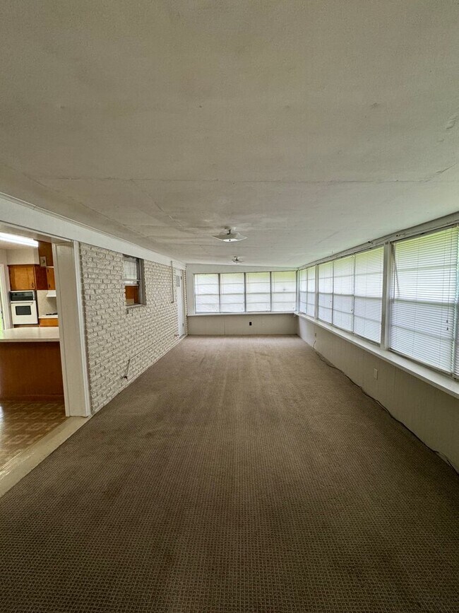 Building Photo - Rental Property