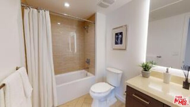 Foto del edificio - 3425 W Olive Ave