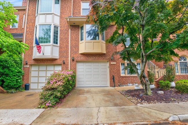 Photo - 10219 Aspen Willow Dr Townhome