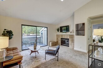 Building Photo - 130 Eastridge Dr