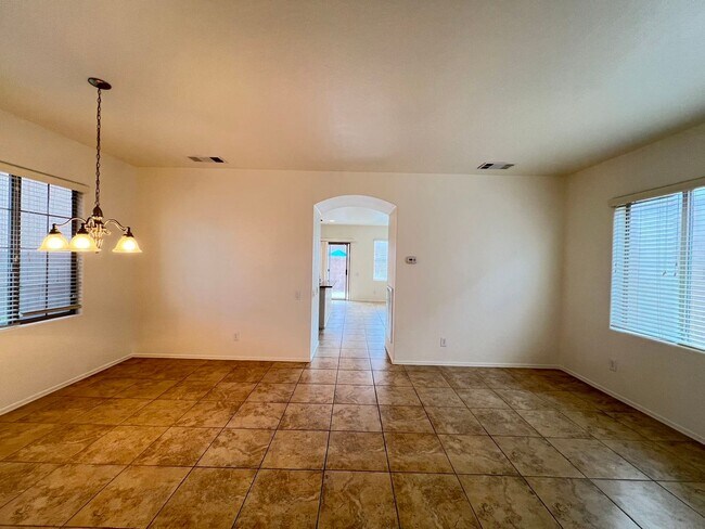 Foto del edificio - 8947 Lanta Island Ave